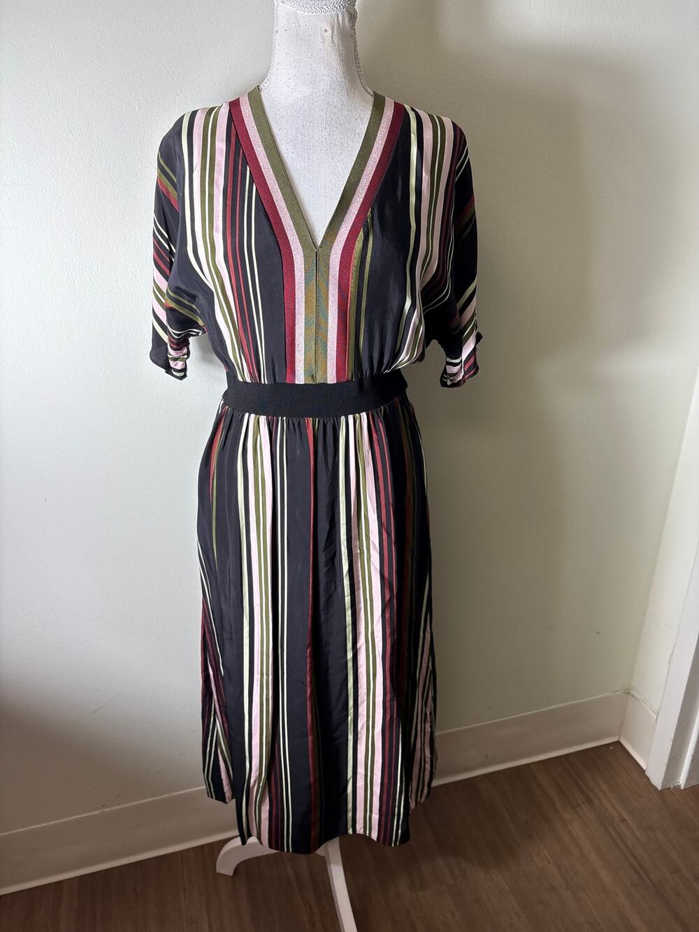 Ted Baker London Black Stripe Short Sleeve V-Neck Dress Sz 1